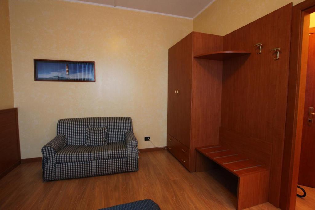 Hotel Lincoln Cinisello Balsamo Habitación foto